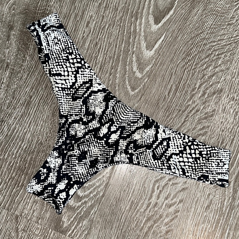 Midori sz L Snake Print Cheeky Bikini Bottom